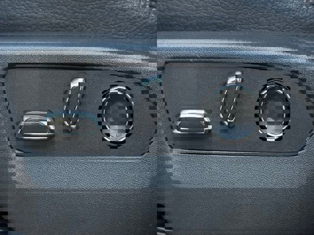 Used 2025 GMC Yukon XL Denali image 21