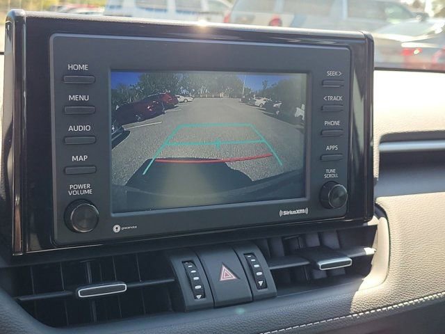 Used 2021 Toyota RAV4 XLE Premium image 27