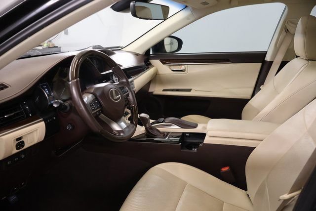 Used 2016 Lexus ES 350 w/ Navigation System Package FWD image 12