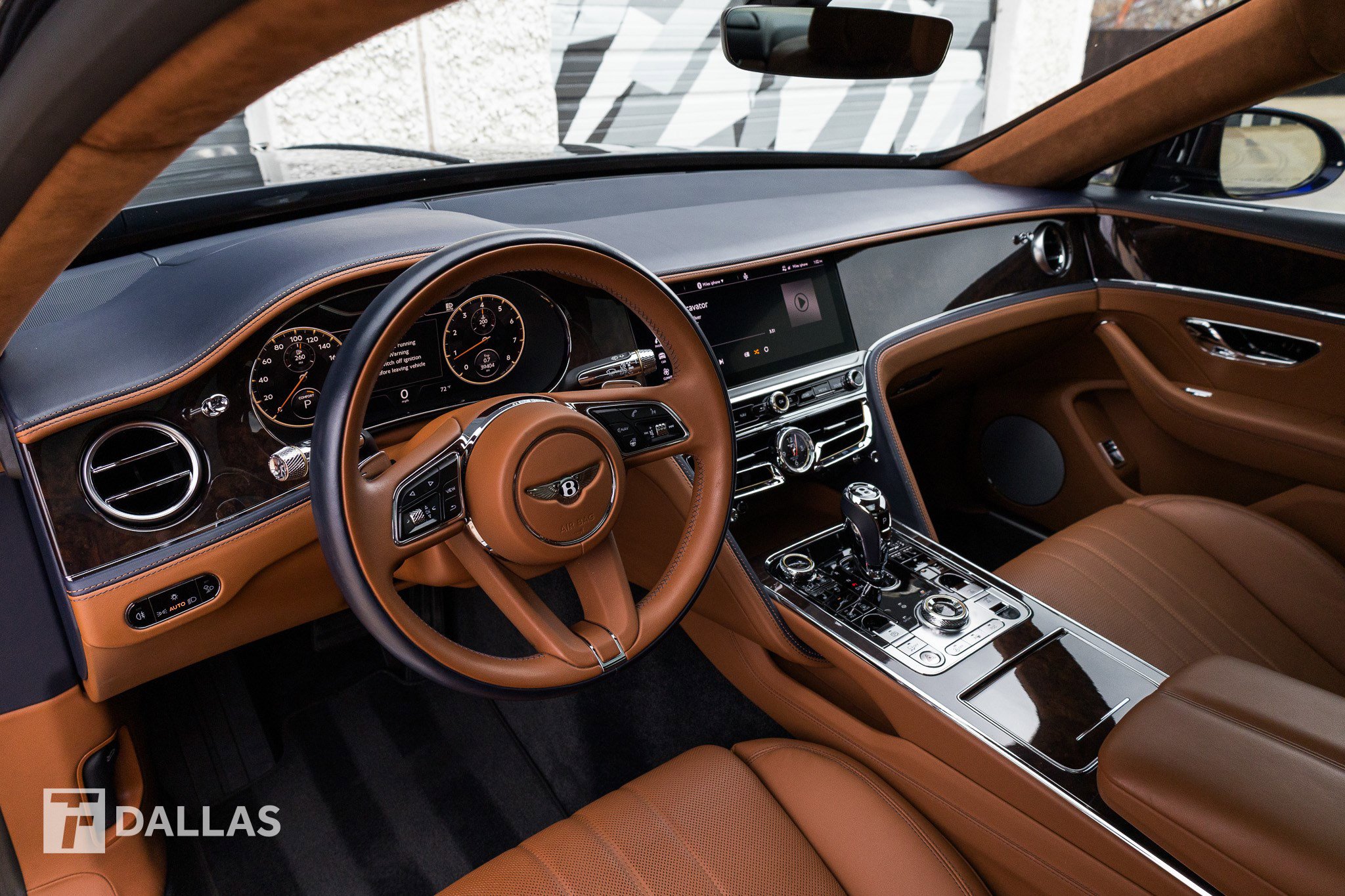 Used 2022 Bentley Flying Spur V8 image 24