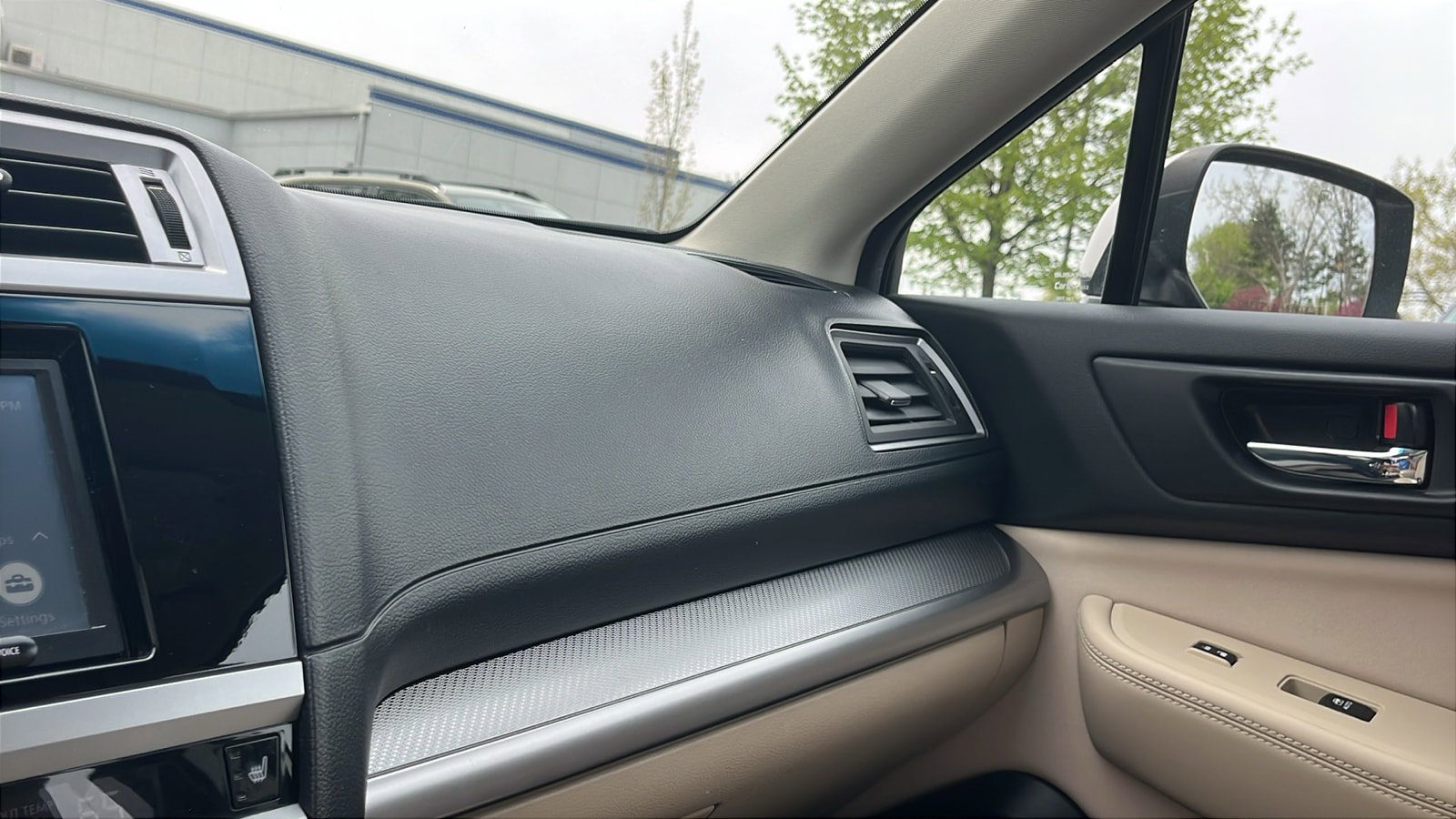 Used 2016 Subaru Legacy 2.5i Premium AWD/4WD image 19