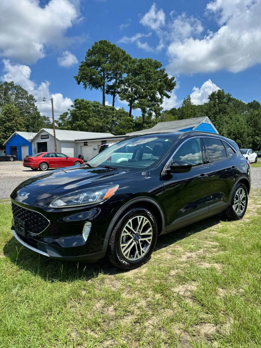 Used 2020 Ford Escape SEL image 3