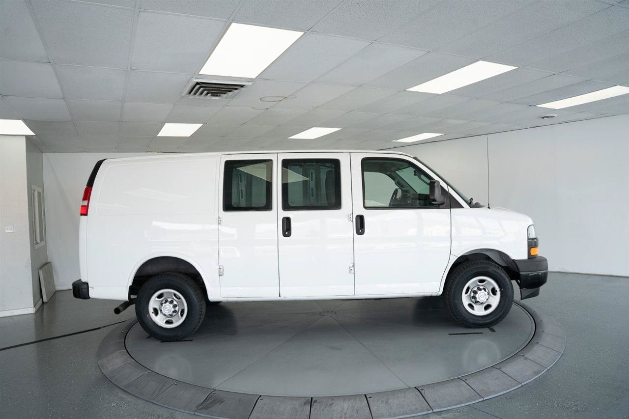Used 2019 Chevrolet Express 2500 w/ Driver Convenience Package RWD image 12