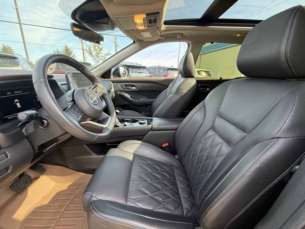 Used 2023 Nissan Rogue Platinum w/ Platinum Premium Package AWD/4WD image 12