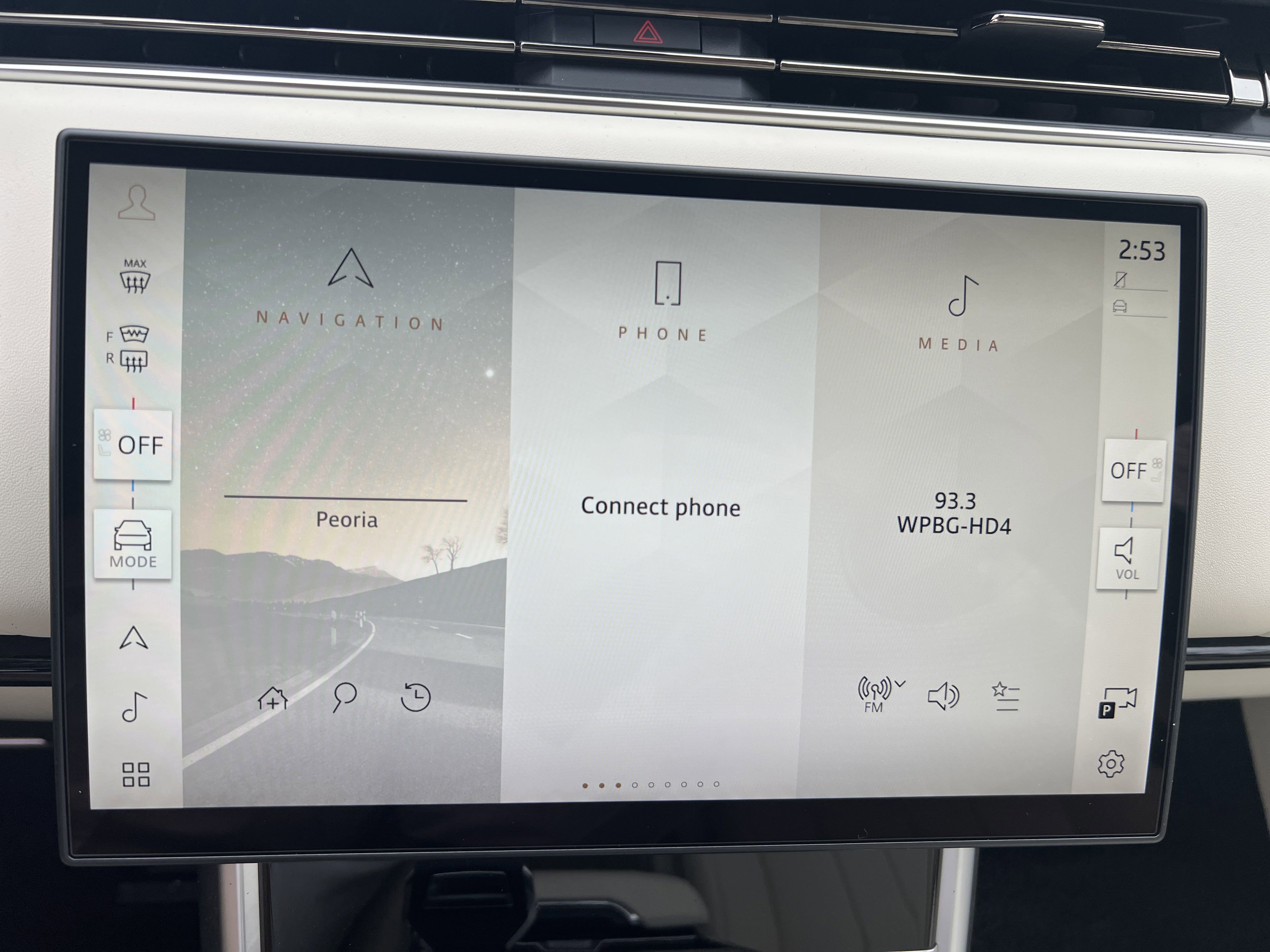 New 2025 Land Rover Range Rover SE image 15