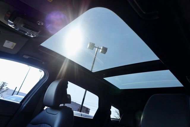 Used 2024 Kia Sportage X-Line w/ X-Line Premium Package image 6