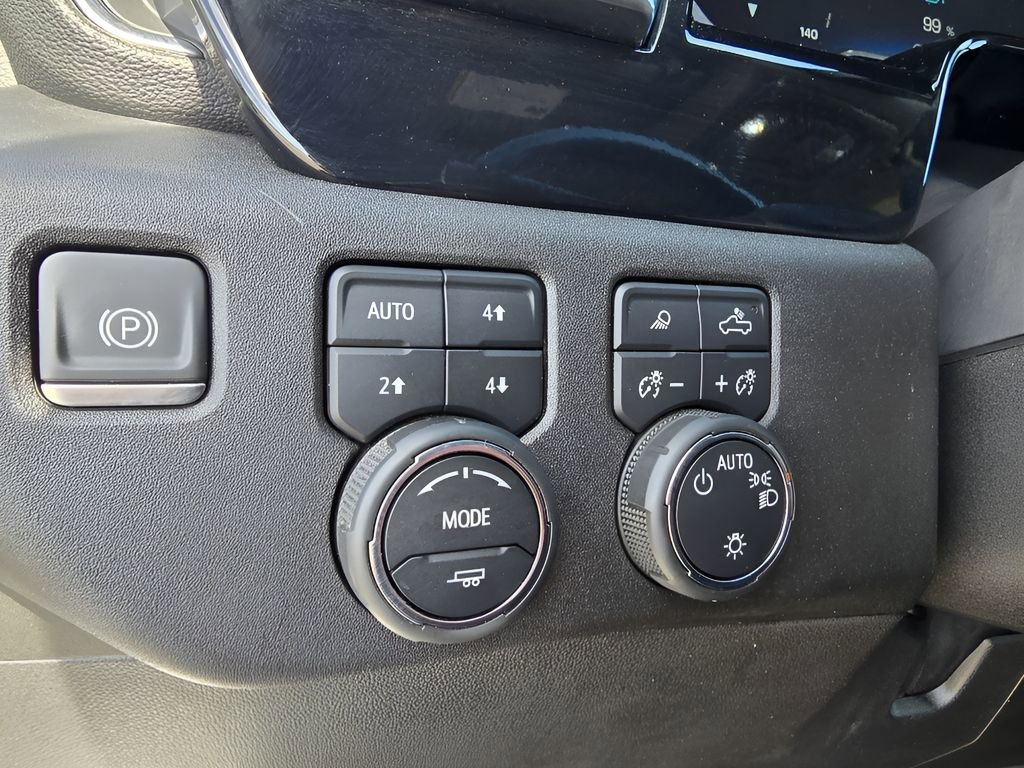 Used 2023 Chevrolet Silverado 1500 LT w/ Z71 Off-Road Package image 19