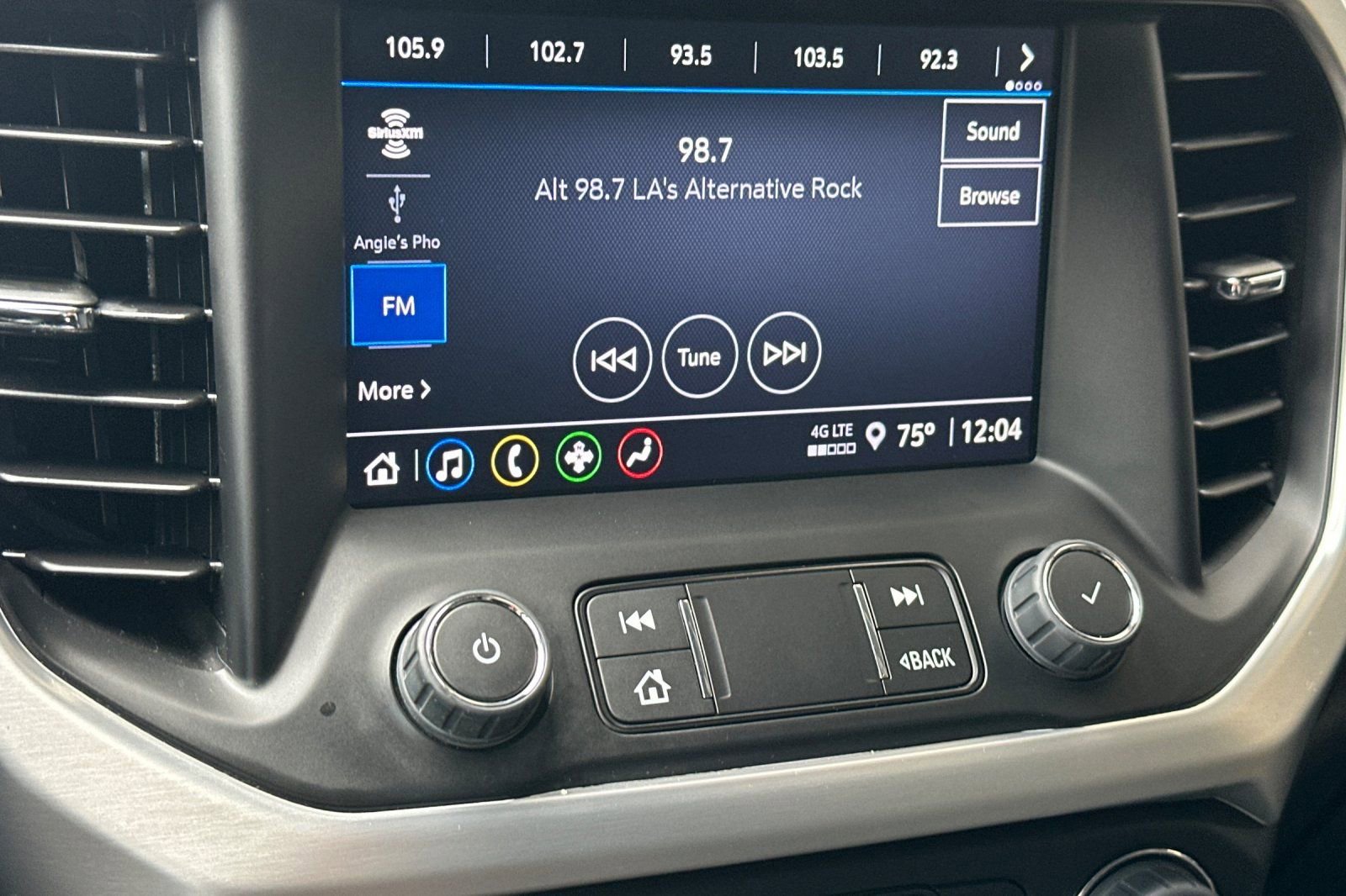 Certified 2022 GMC Acadia SLE image 26