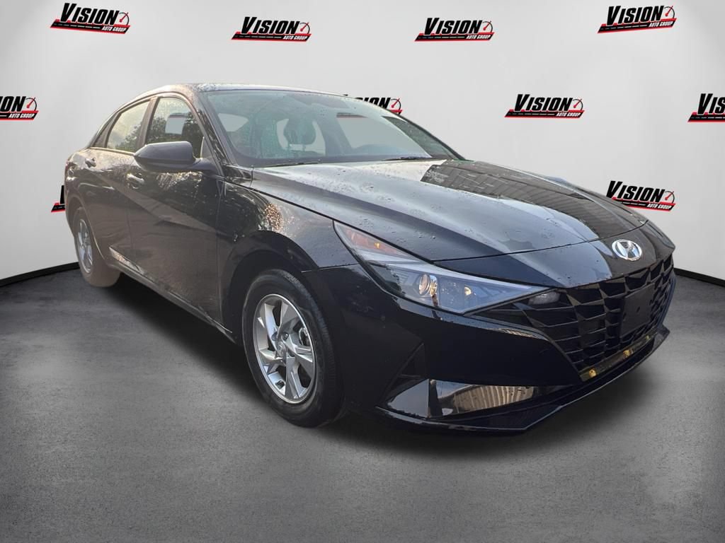 Used 2023 Hyundai Elantra SE