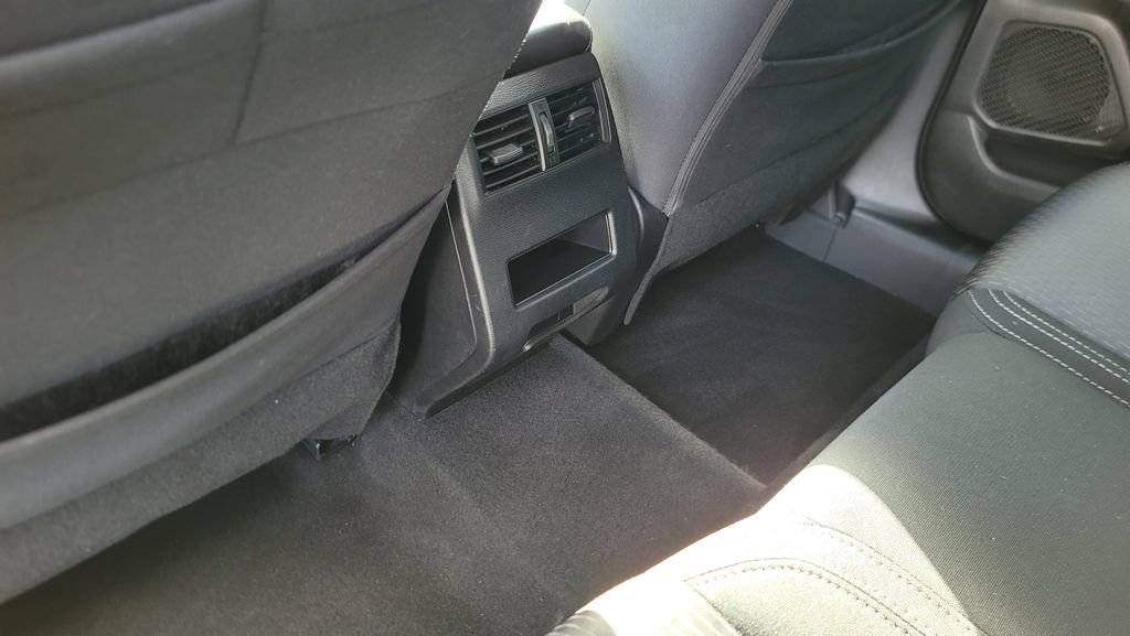 Used 2022 Mitsubishi Outlander ES image 29