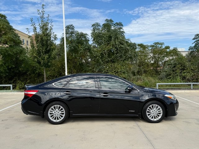 Used 2015 Toyota Avalon XLE Premium FWD image 5
