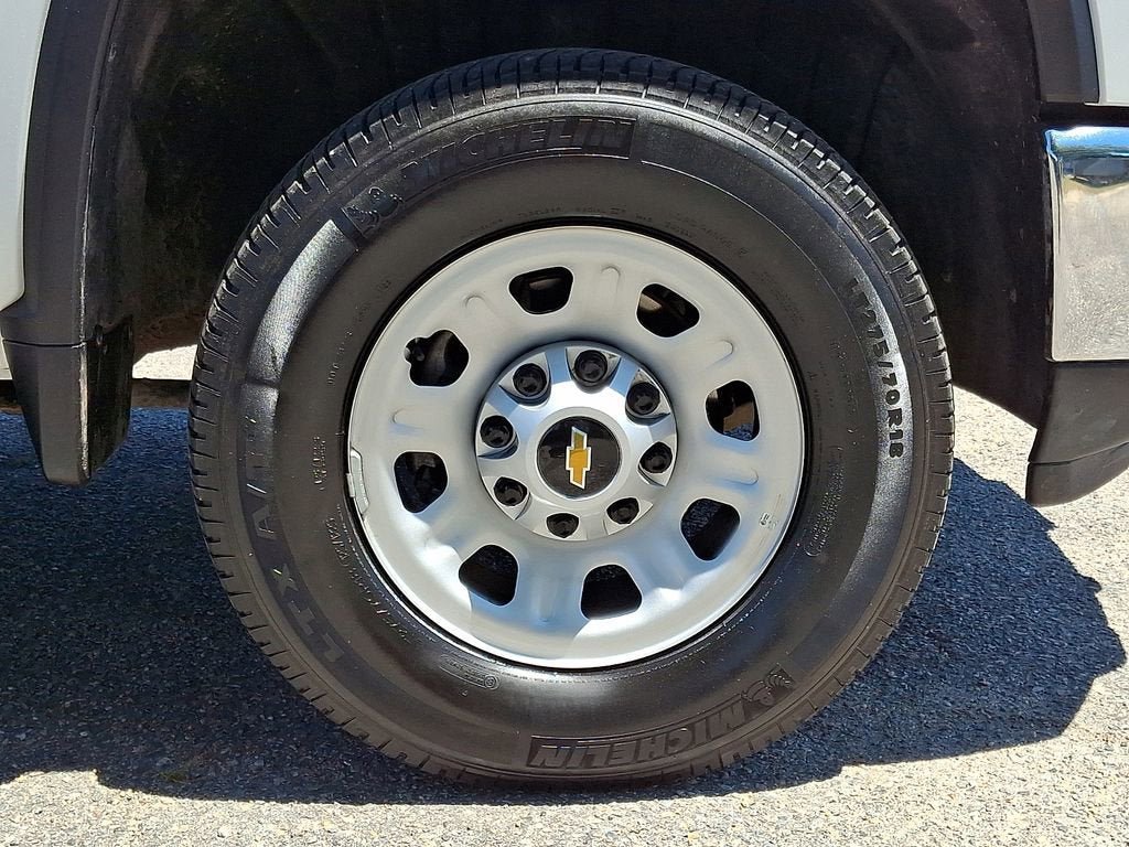 Certified 2025 Chevrolet Silverado 2500 W/T AWD/4WD image 9