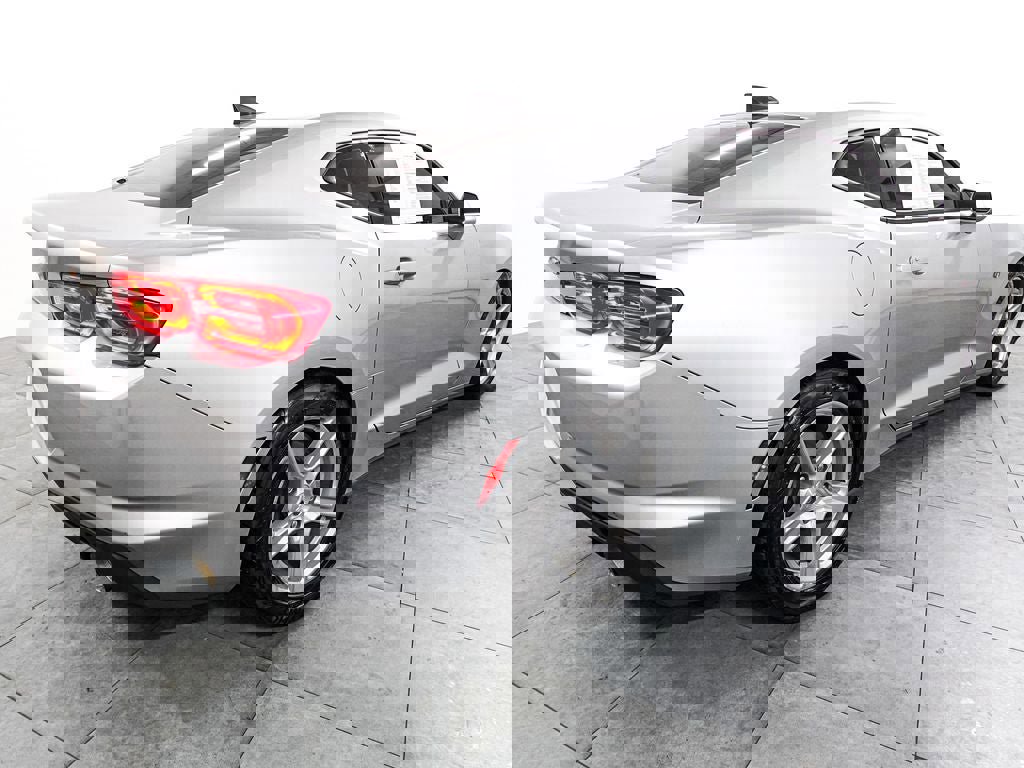 Used 2019 Chevrolet Camaro LT image 6