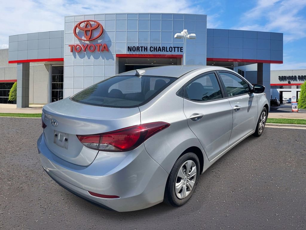 Used 2016 Hyundai Elantra SE FWD image 8