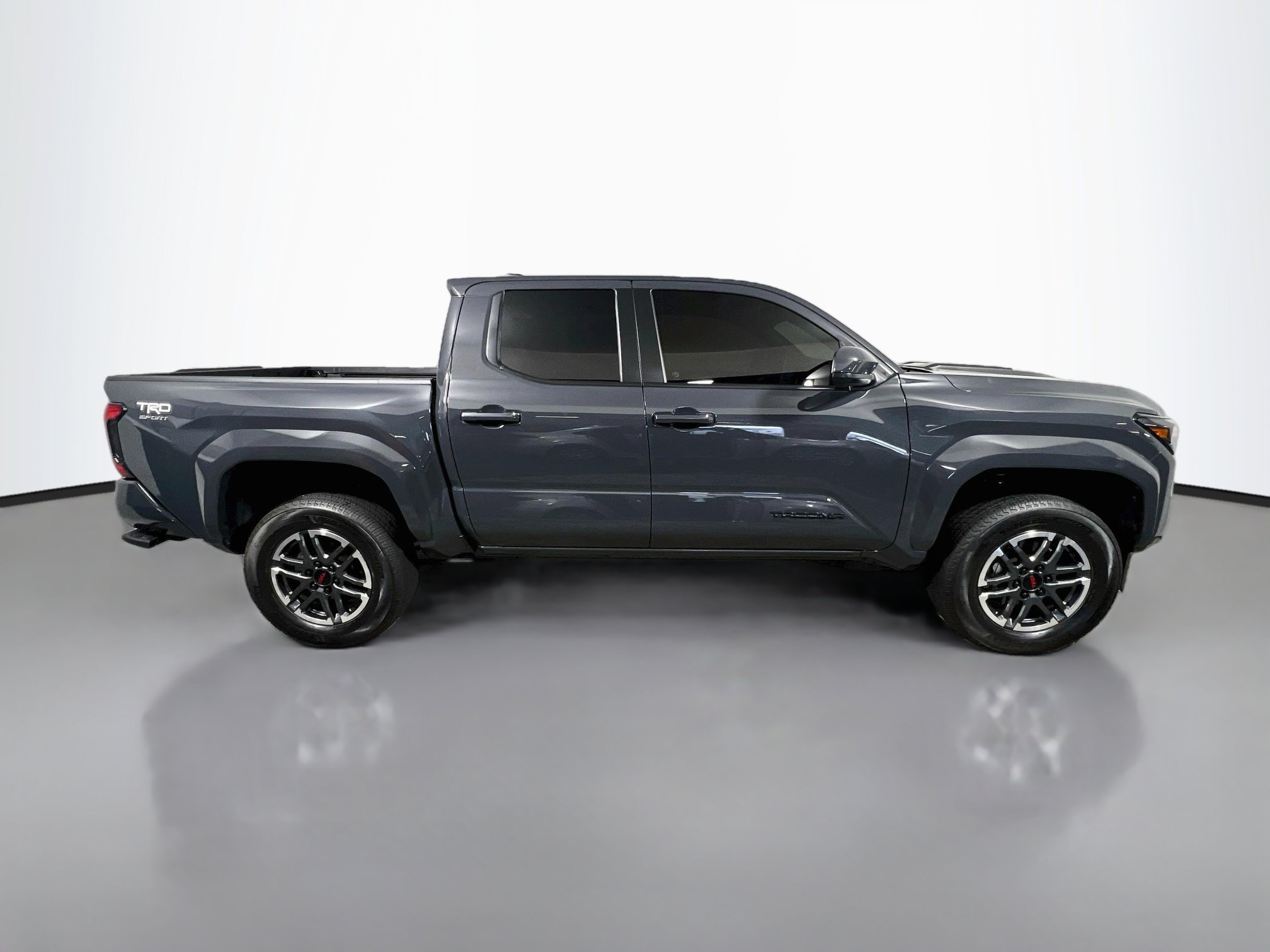Used 2025 Toyota Tacoma TRD Sport RWD image 3