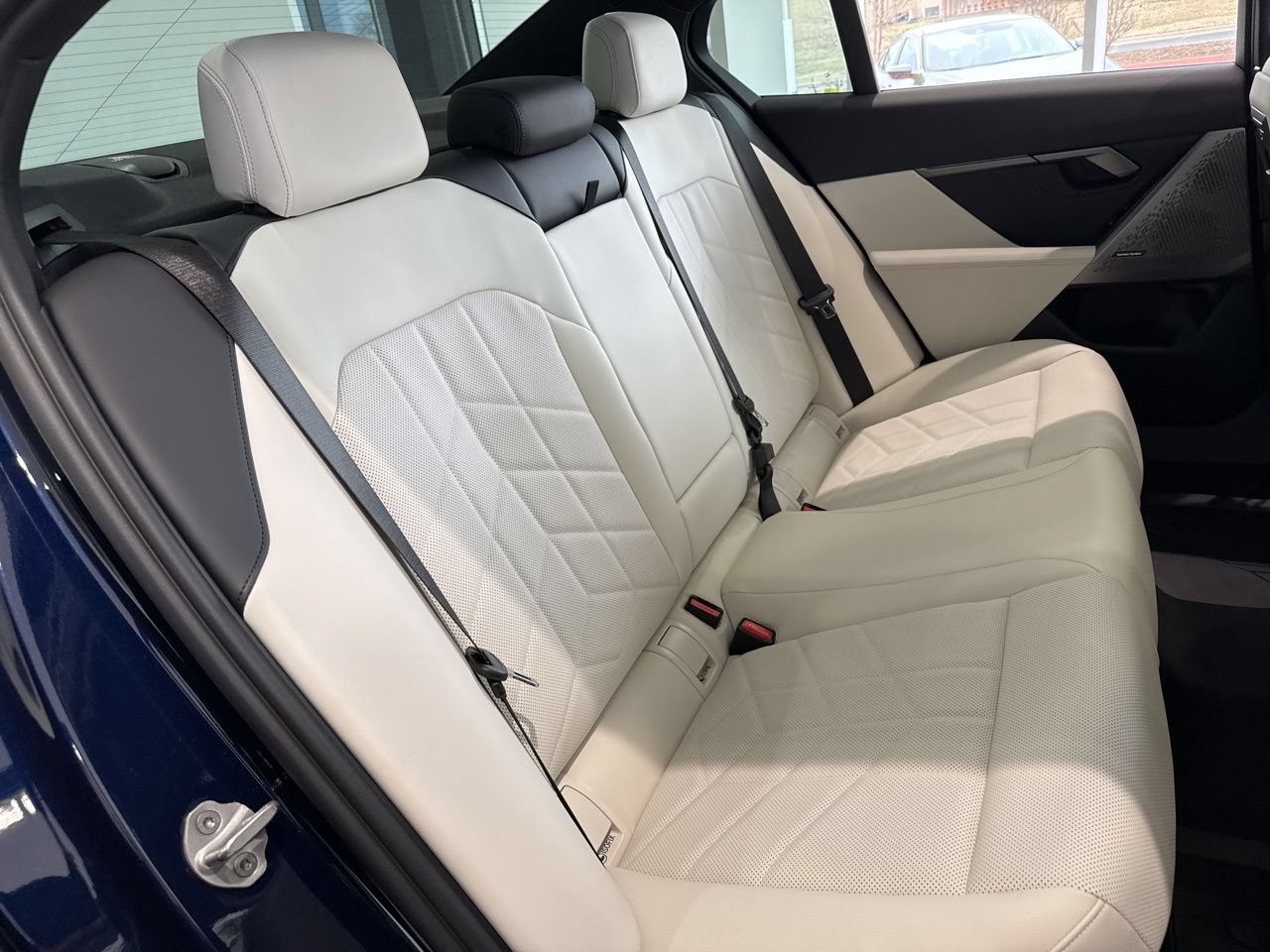New 2026 BMW 550e xDrive AWD/4WD image 46