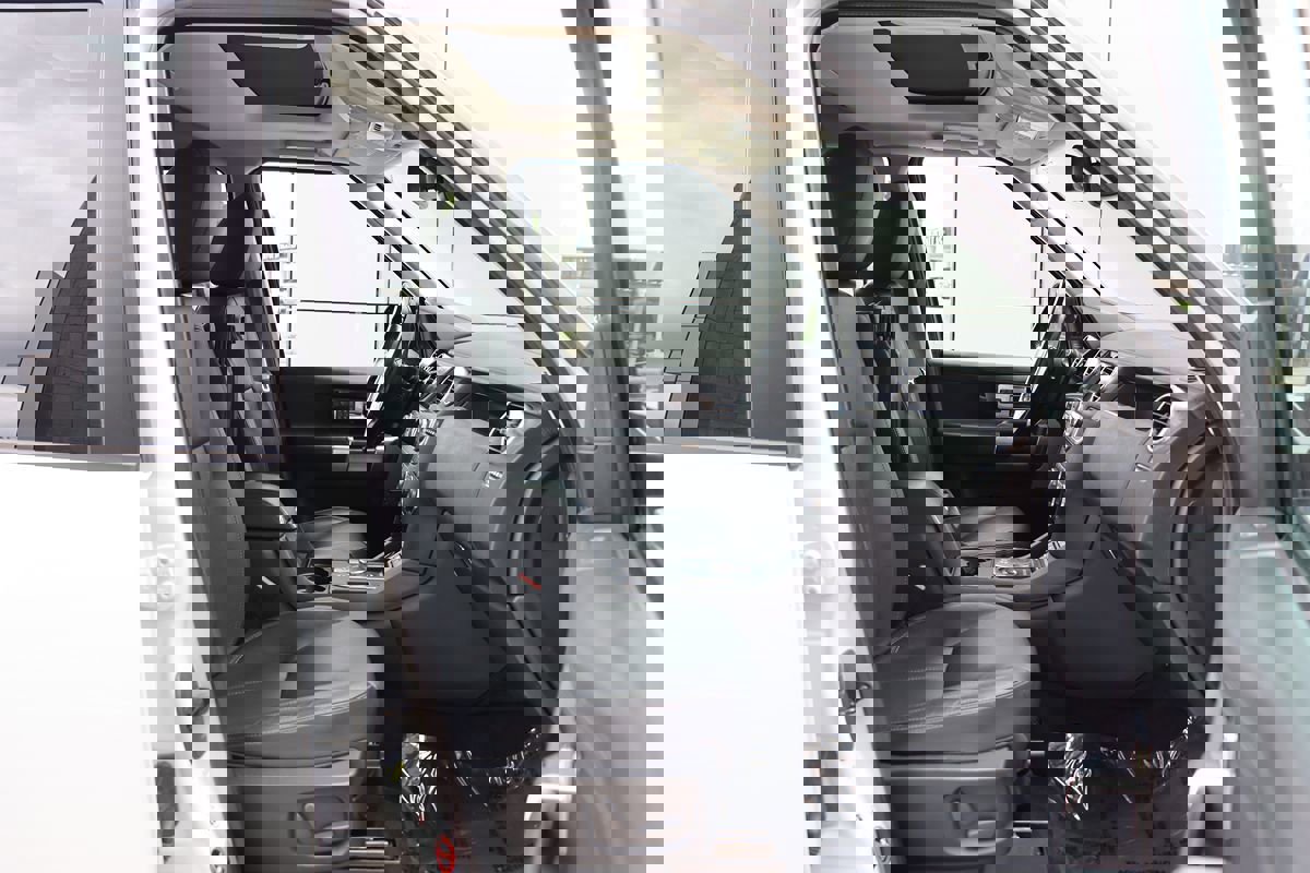 Used 2016 Land Rover LR4 HSE LUX image 29