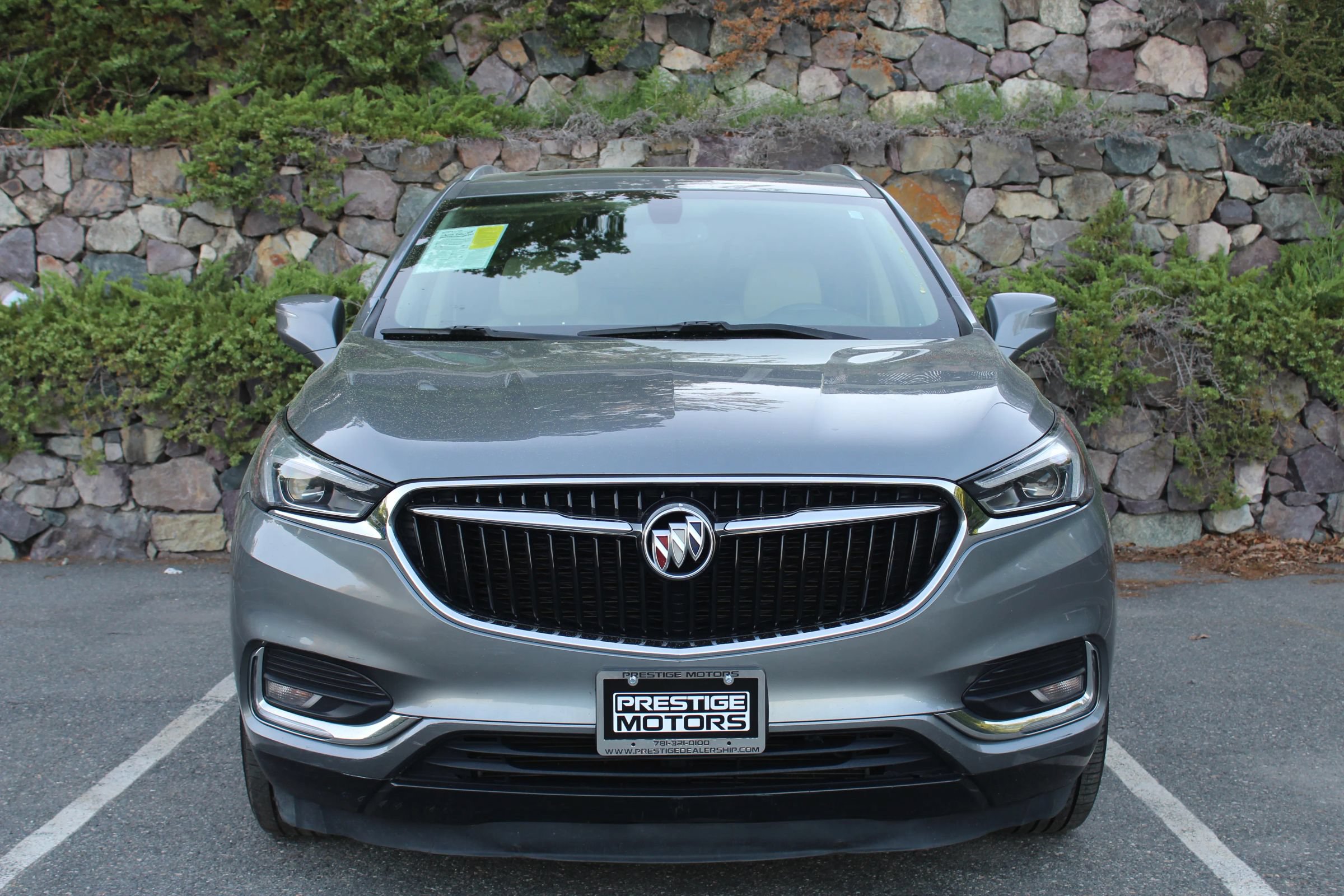 Used 2019 Buick Enclave Essence AWD/4WD image 3