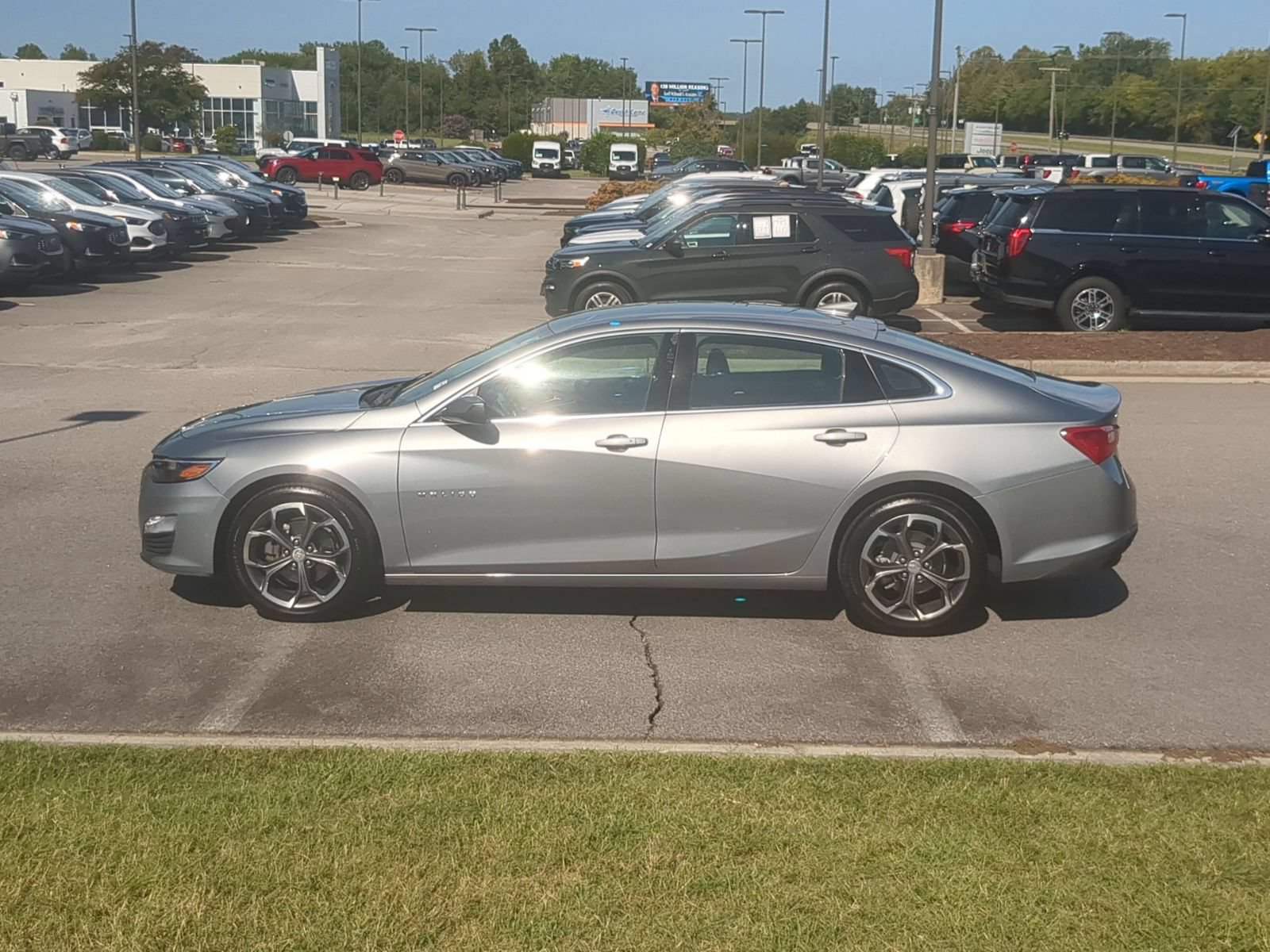 Used 2024 Chevrolet Malibu LT FWD image 6