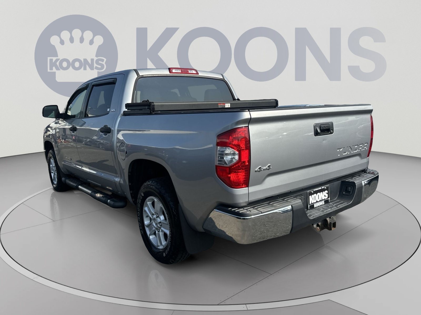 Used 2017 Toyota Tundra SR5 w/ SR5 Upgrade Package AWD/4WD image 8