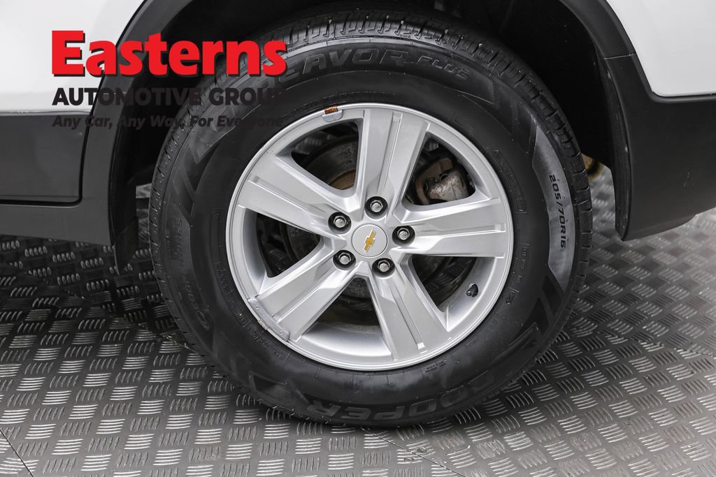 Used 2020 Chevrolet Trax LS w/ Tint and Cruise Package AWD/4WD image 8