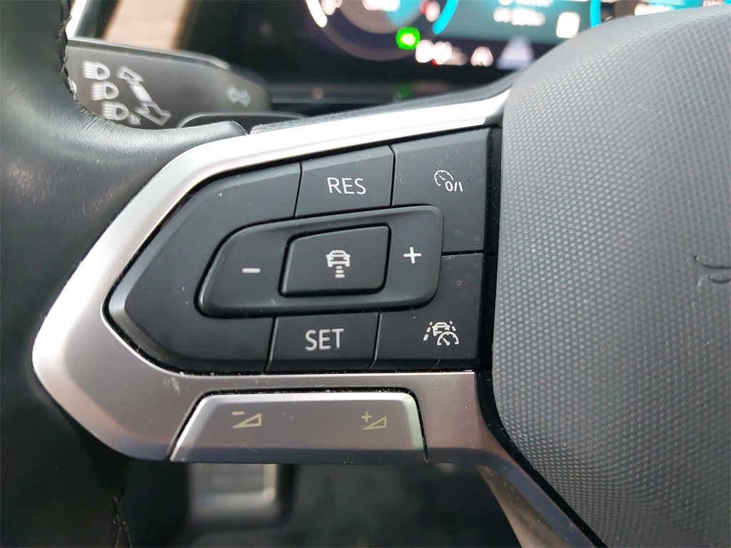 Certified 2024 Volkswagen Atlas SEL Premium R-Line image 14