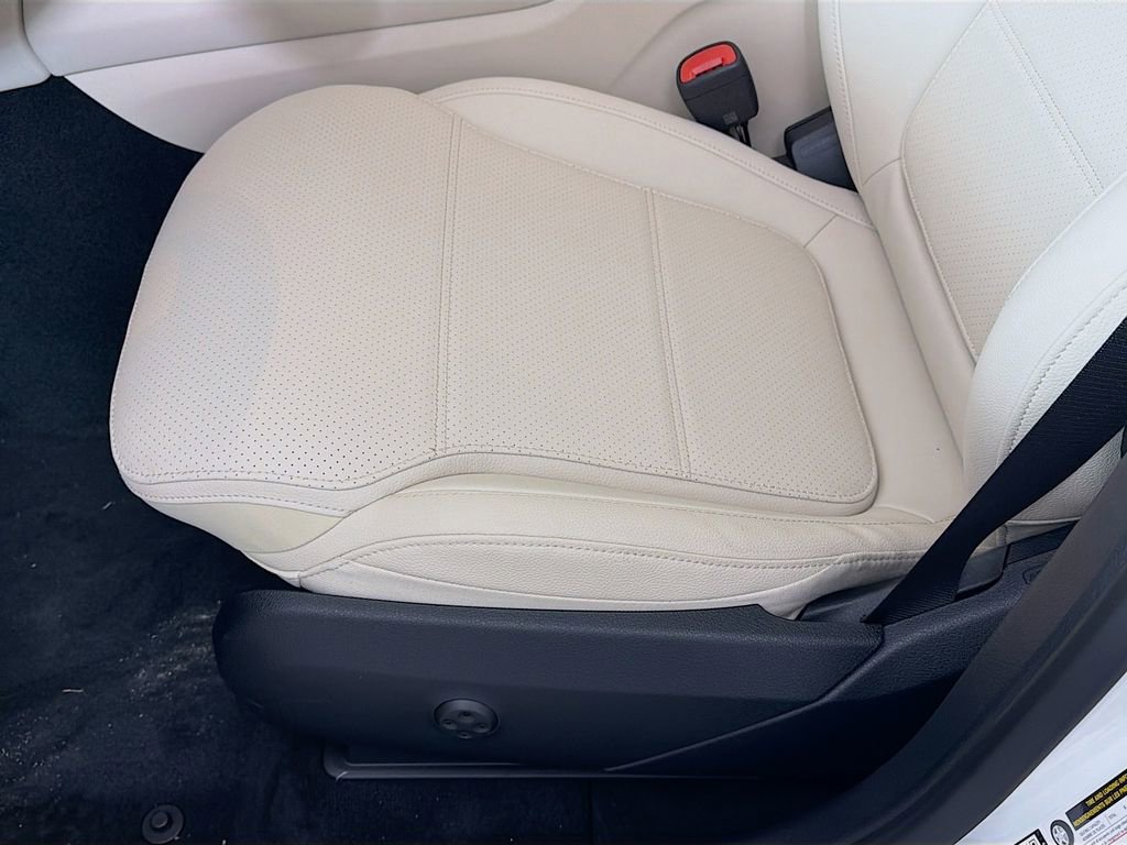 Used 2026 Mercedes-Benz GLC 300 4MATIC image 22