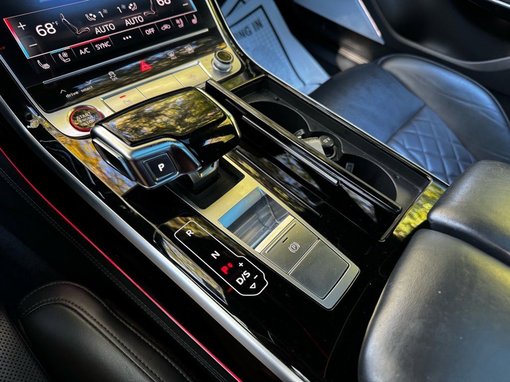 Used 2021 Audi S8 L w/ S8 Executive Package image 14
