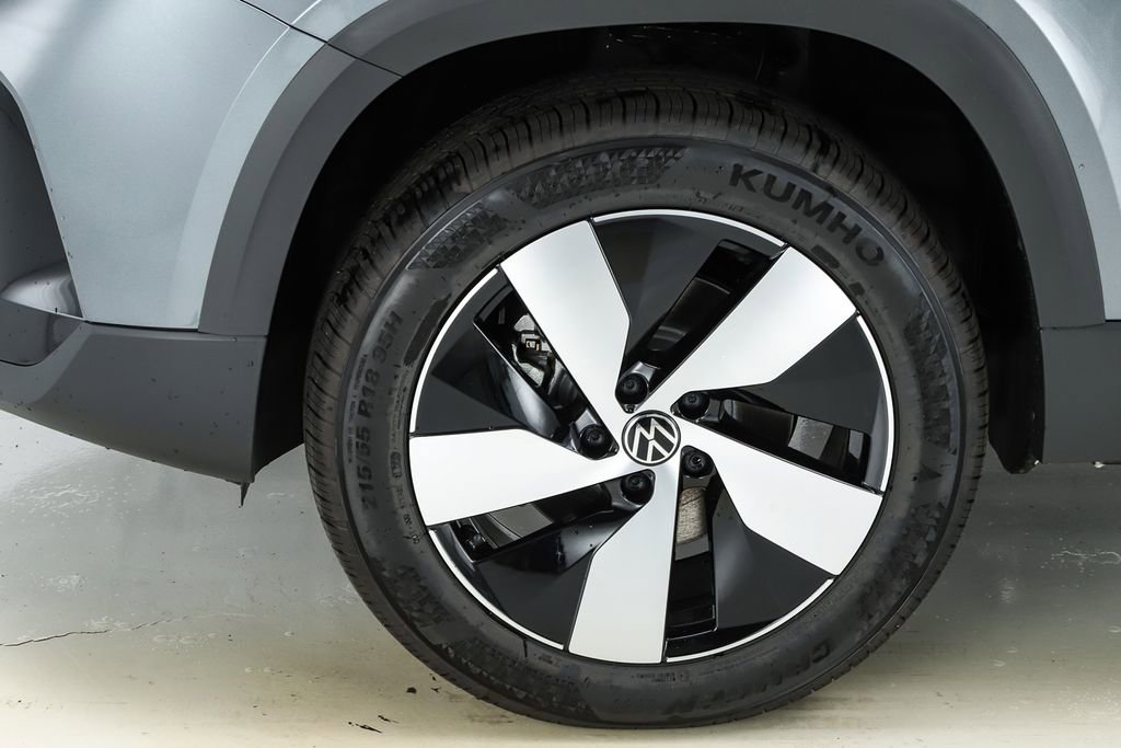 New 2025 Volkswagen Taos S image 5