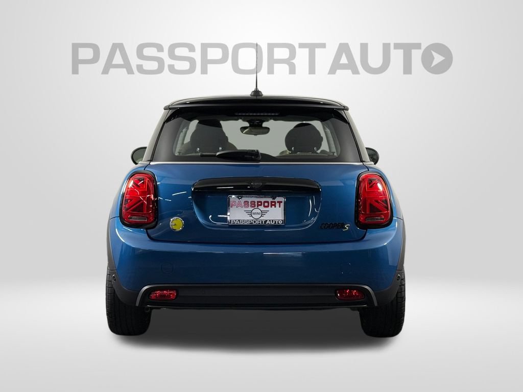 Certified 2024 MINI Cooper SE FWD image 6