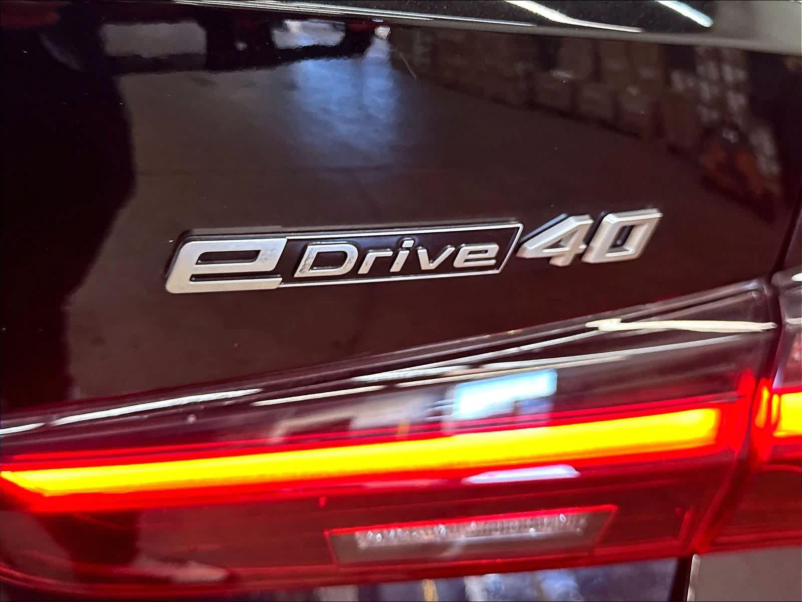 Used 2025 BMW i4 eDrive40 w/ M Sport Package RWD image 11