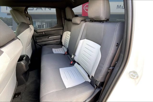 Used 2025 Toyota Tacoma TRD Sport AWD/4WD image 21