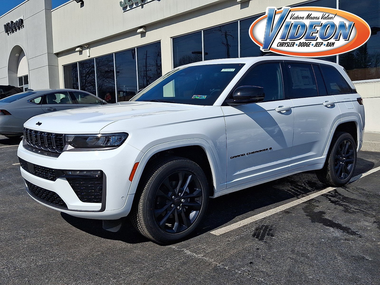New 2026 Jeep Grand Cherokee Limited Reserve image 1