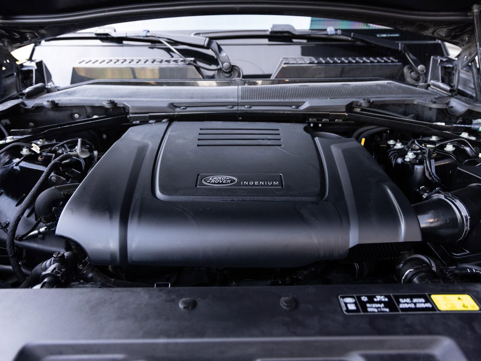 Used 2022 Land Rover Defender 90 S image 30