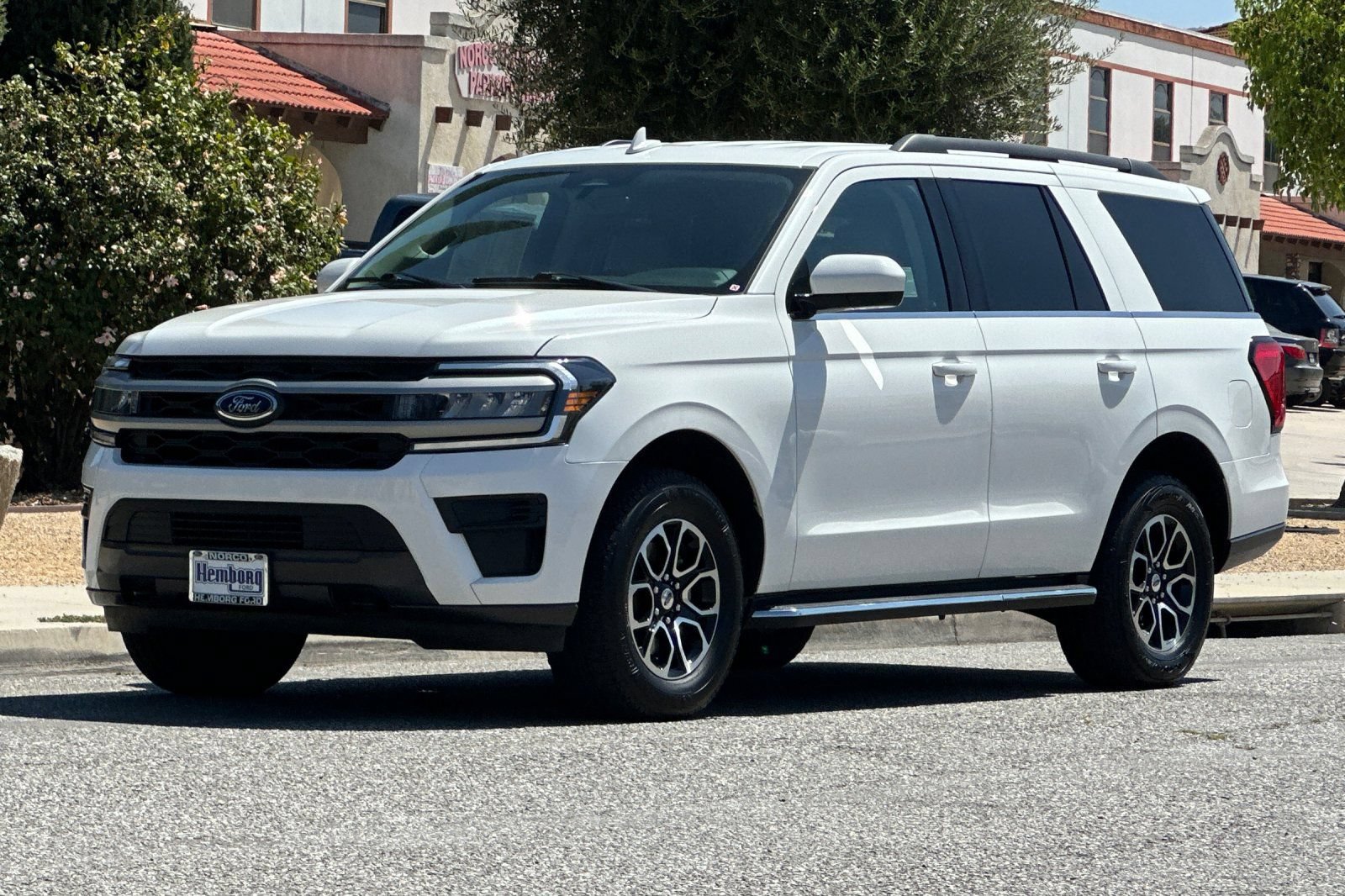 Used 2023 Ford Expedition XLT AWD/4WD image 8