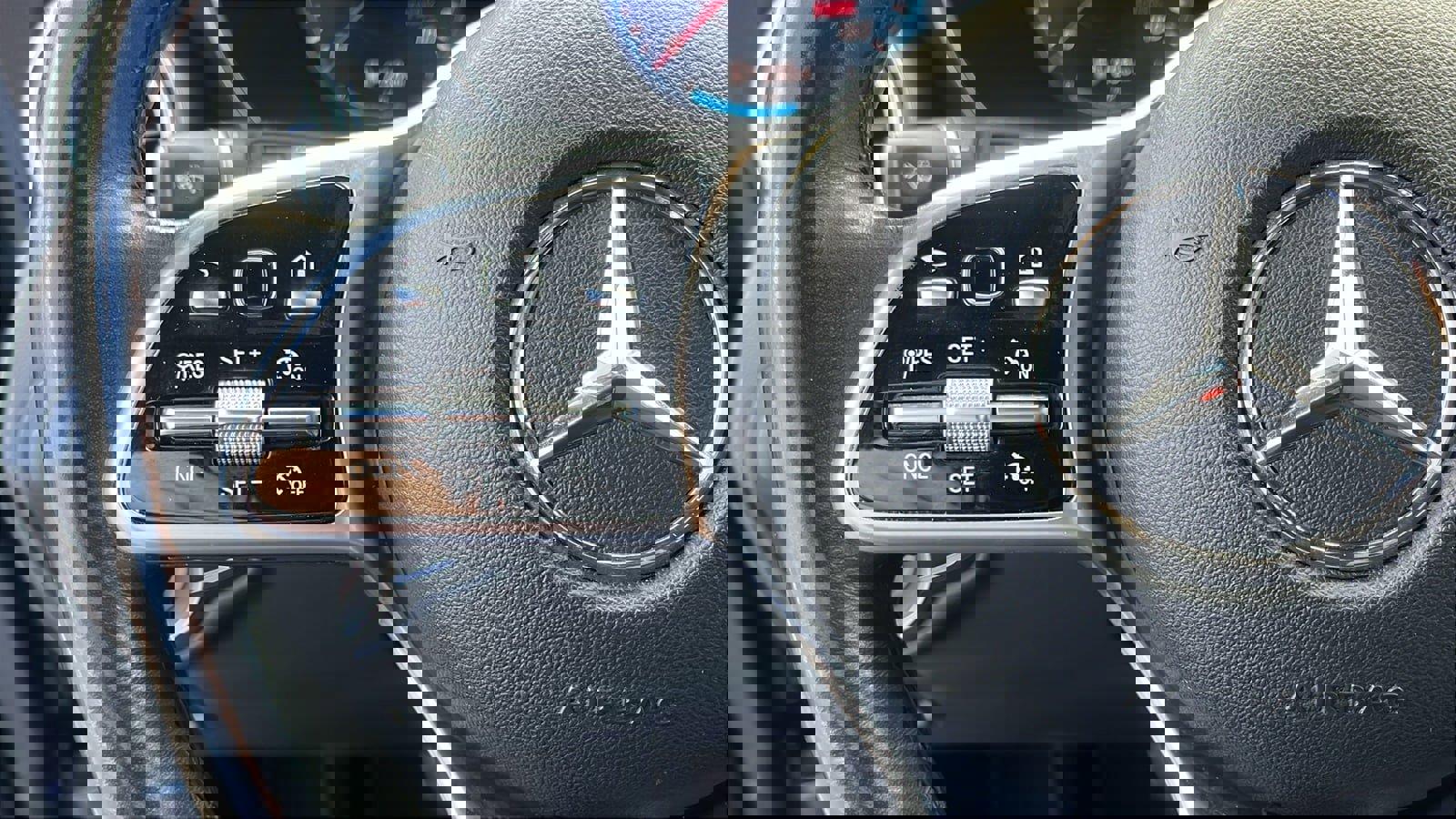 Used 2021 Mercedes-Benz GLC 300 4MATIC image 9