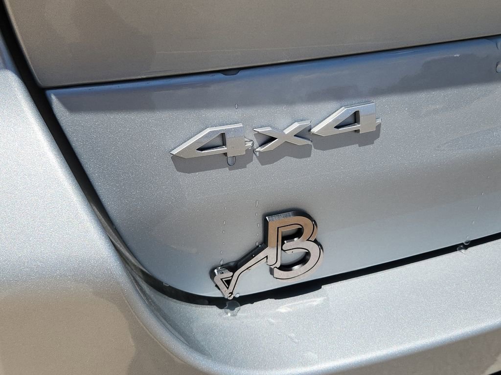 New 2025 Jeep Grand Cherokee L Laredo image 8