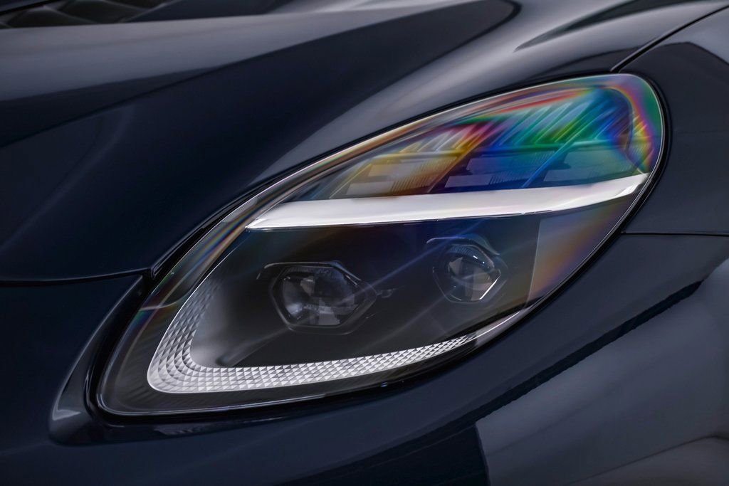 Used 2025 Aston Martin Vanquish image 8