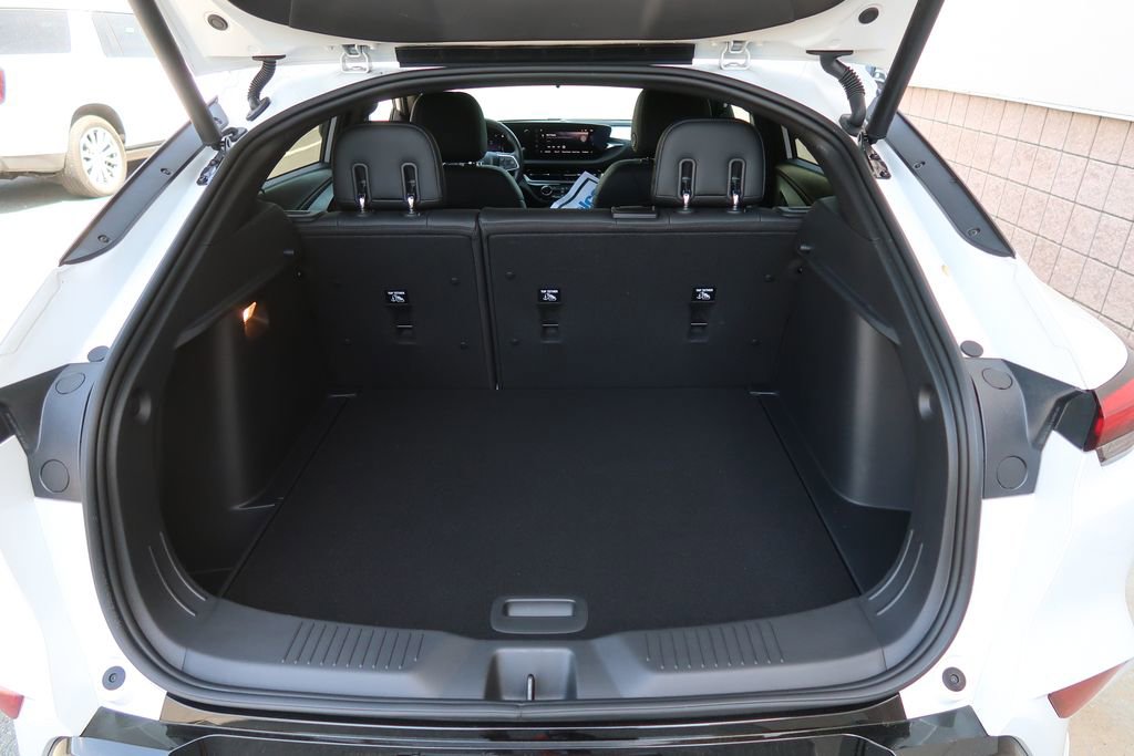 Certified 2024 Buick Envista Sport Touring w/ Convenience I Package image 31