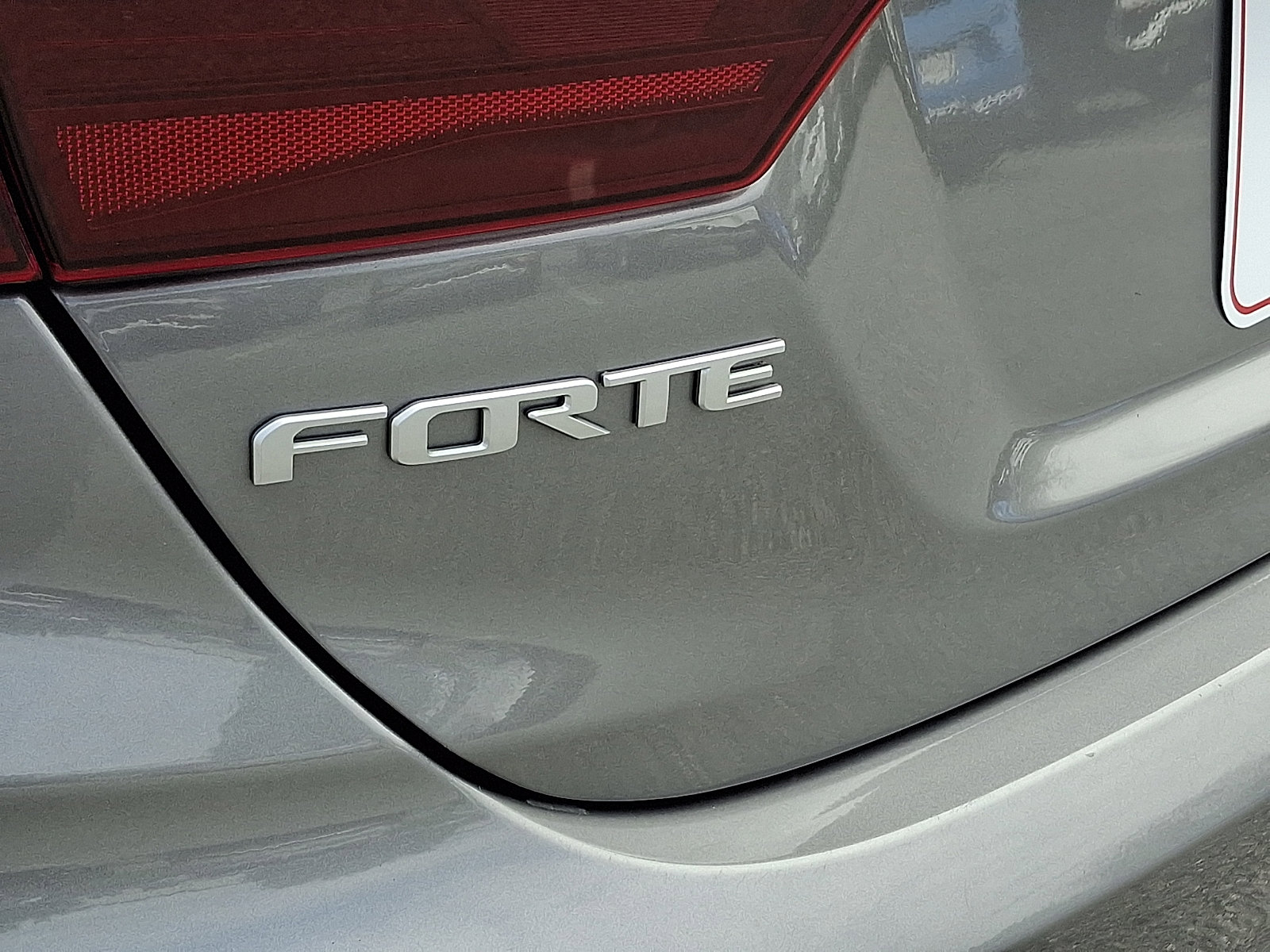 Certified 2024 Kia Forte LXS FWD image 31