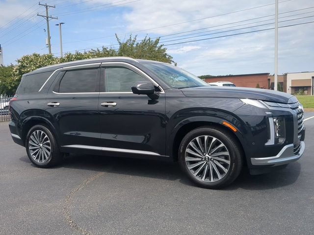 Used 2025 Hyundai Palisade Calligraphy AWD/4WD image 2