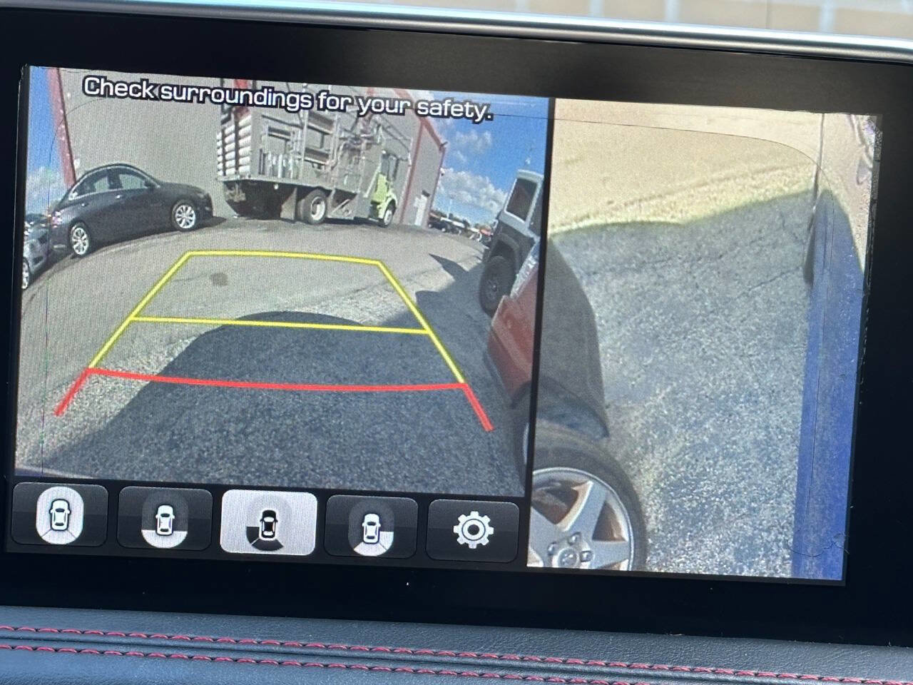 Used 2019 Genesis G70 2.0T Advanced w/ Sport Package image 48