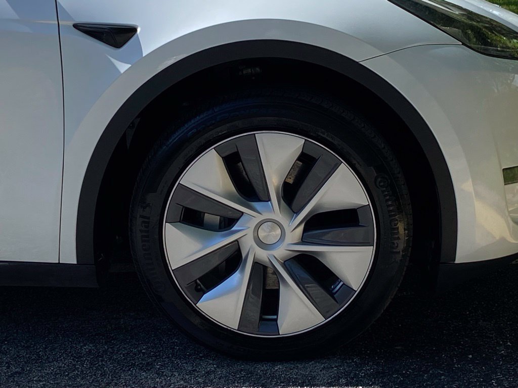 Used 2023 Tesla Model Y Long Range AWD/4WD image 17
