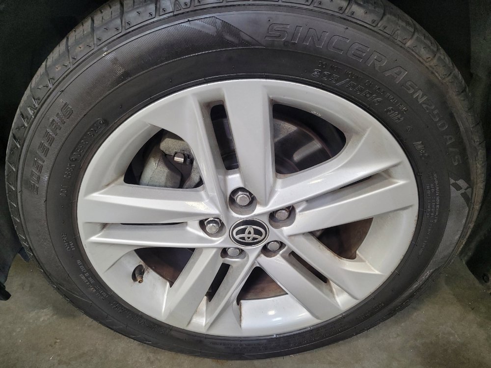 Used 2019 Toyota Corolla SE FWD image 31