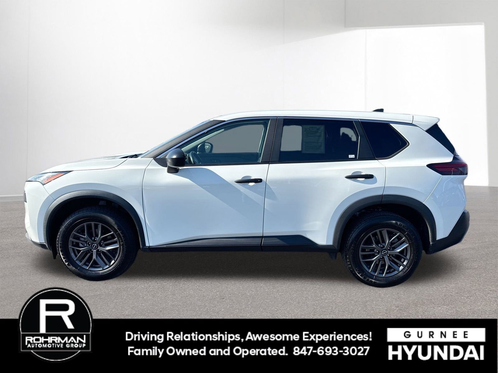 Used 2023 Nissan Rogue S image 5