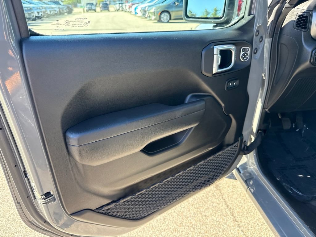 Certified 2023 Jeep Wrangler Unlimited Sport AWD/4WD image 17