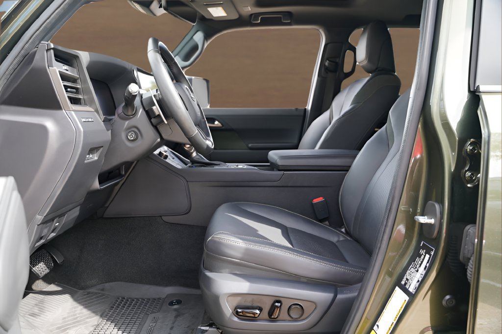 Used 2024 Lexus GX 550 AWD/4WD image 8