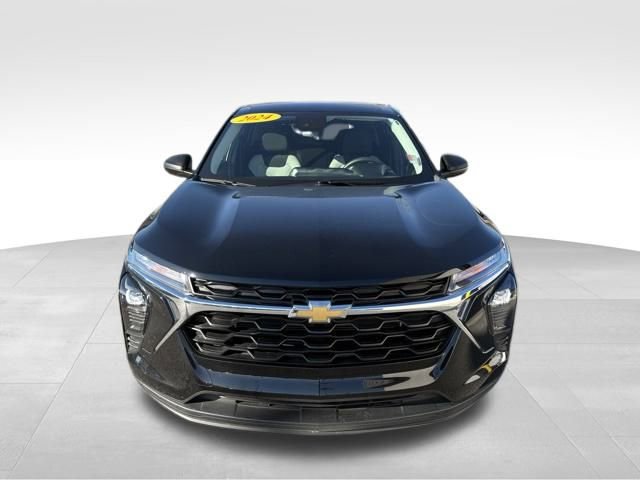 Used 2024 Chevrolet Trax LS image 7