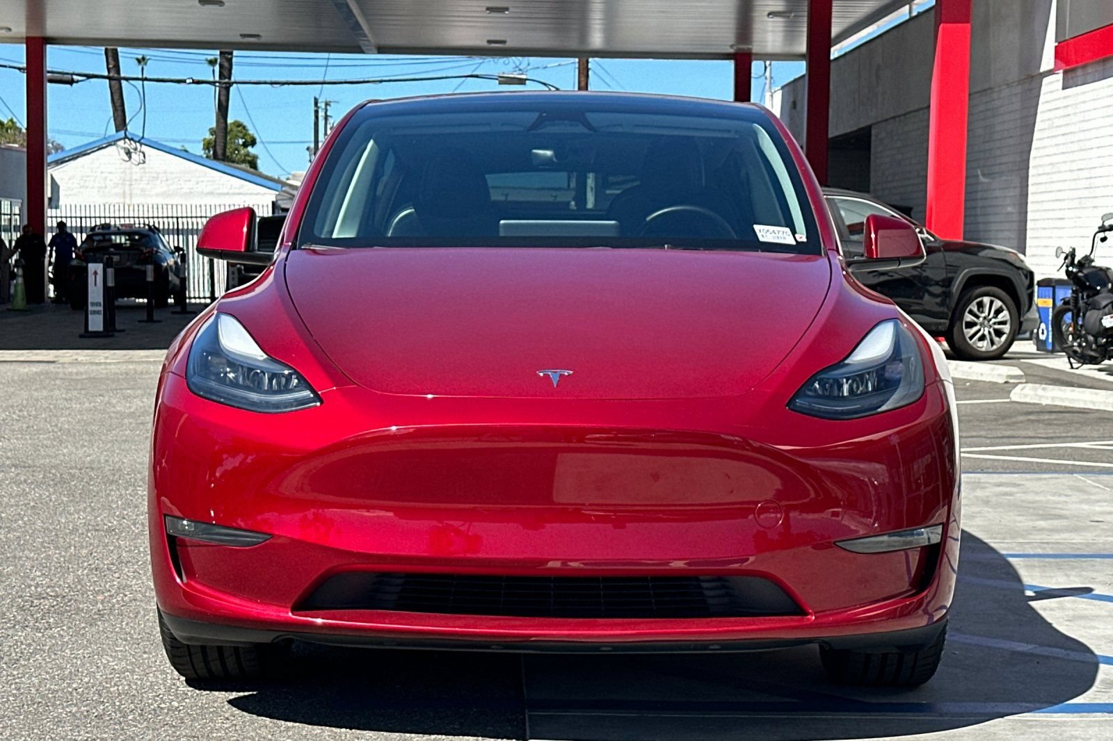 Used 2024 Tesla Model Y Long Range AWD/4WD image 9