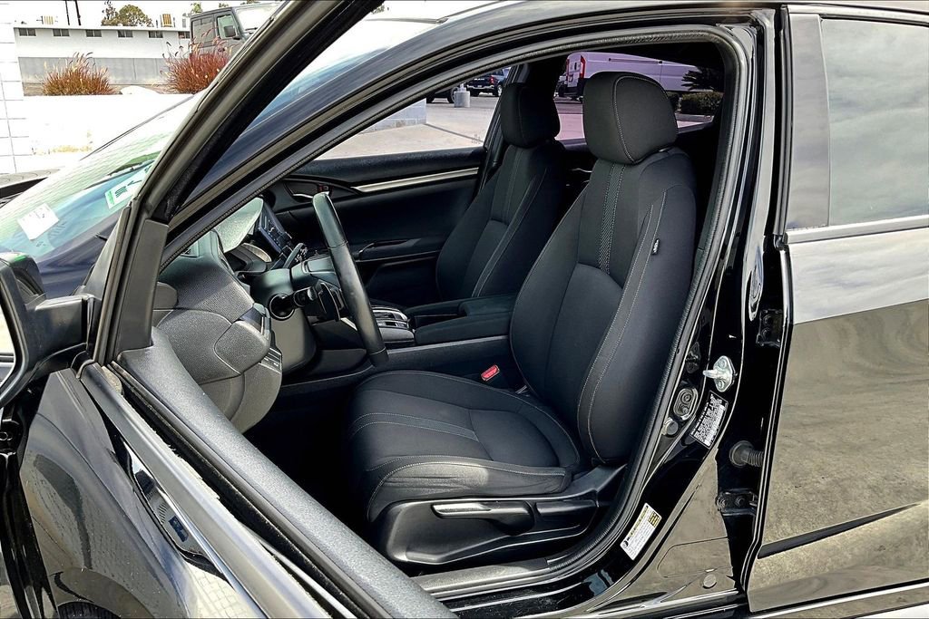 Used 2017 Honda Civic Sport image 3